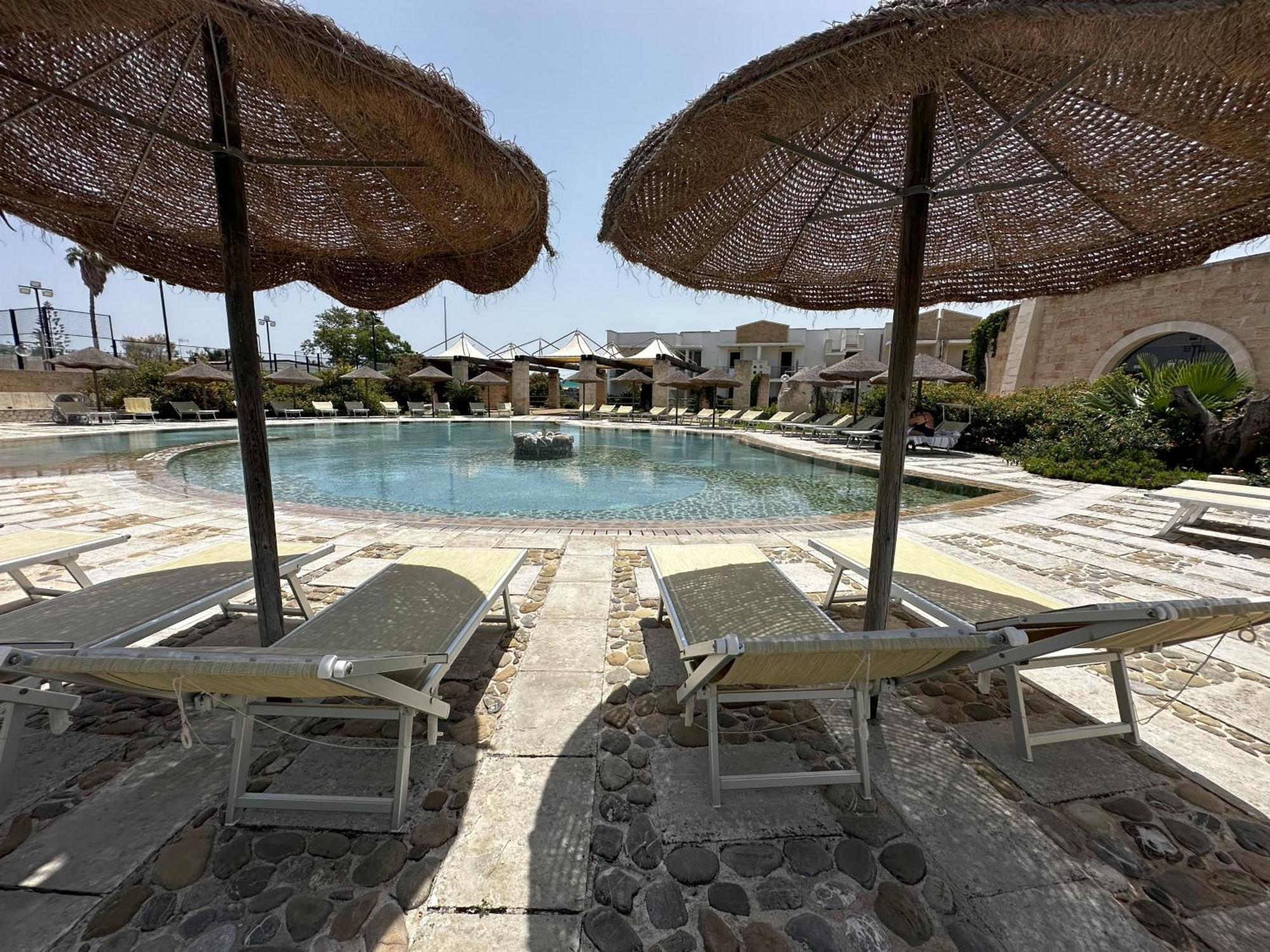 Hotel Thalas Club Torre dell'Orso Eksteriør bilde