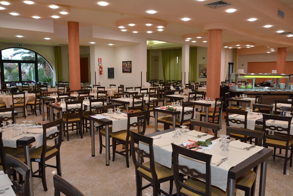 Hotel Thalas Club Torre dell'Orso Eksteriør bilde